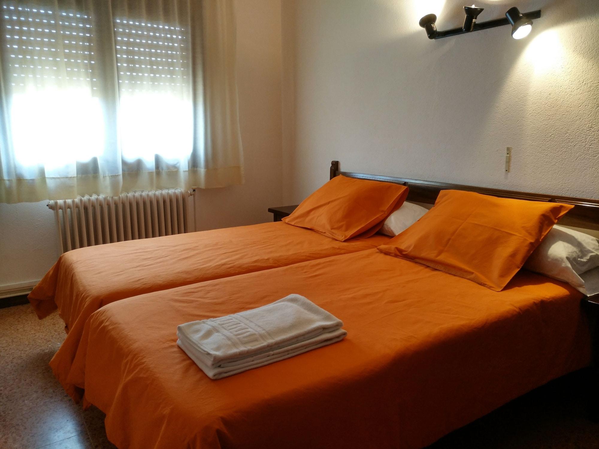Hostal L'Esplai Viladamat Exterior photo