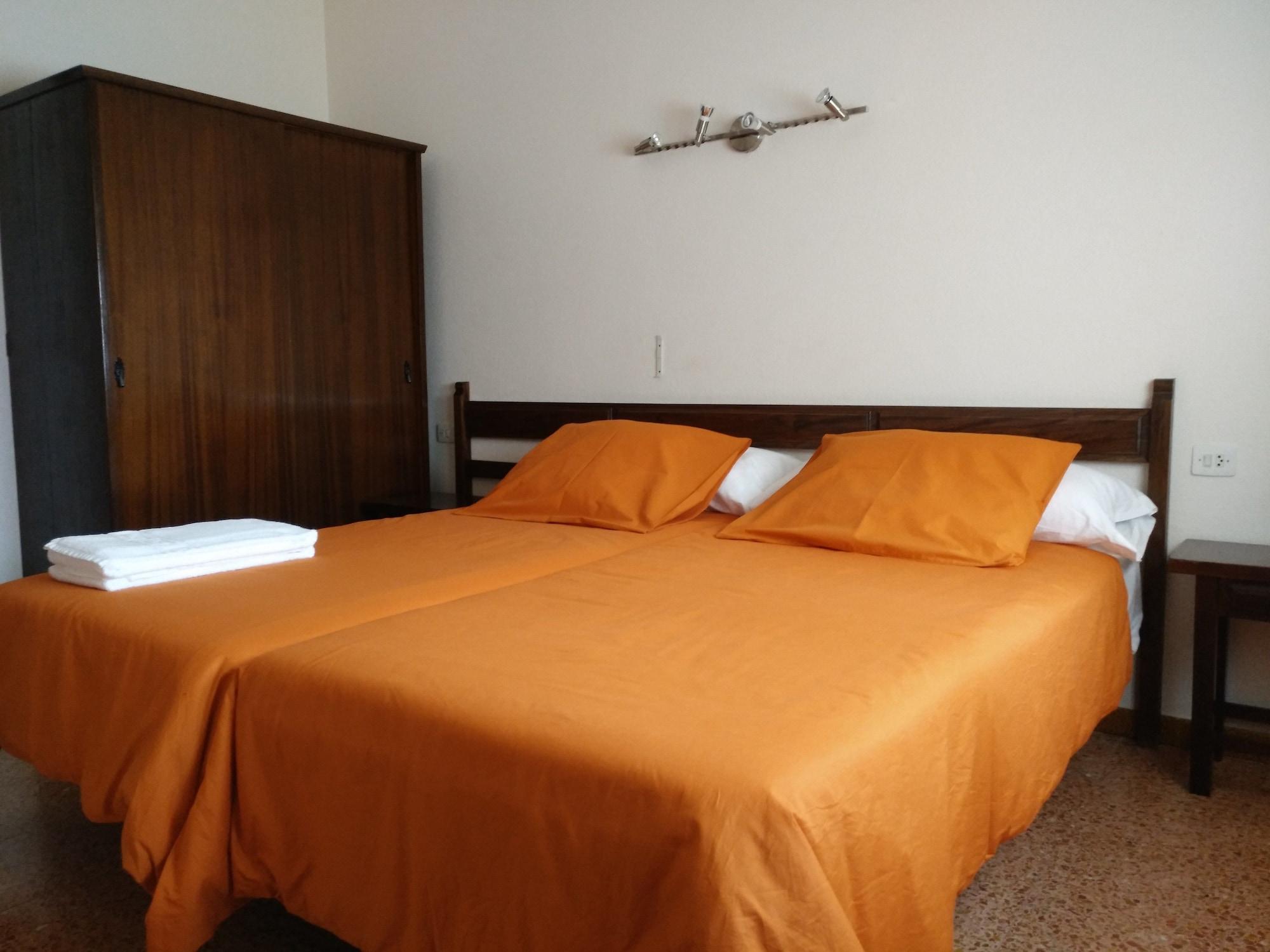 Hostal L'Esplai Viladamat Exterior photo